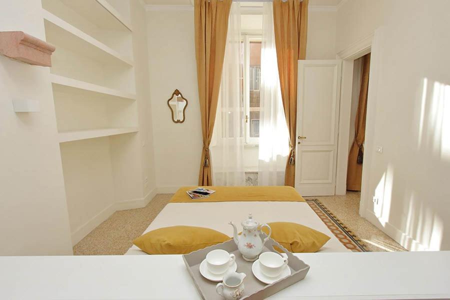 Elegant Apartment In The Heart Of Rome-Navona Area Extérieur photo